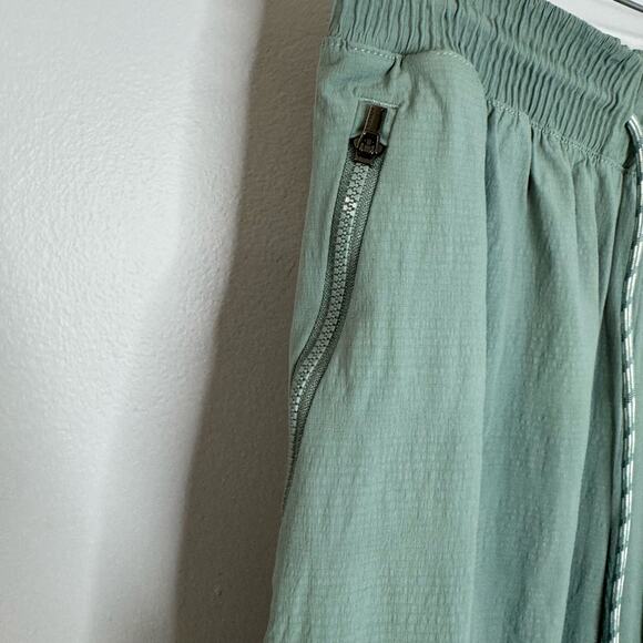 Athleta Pants Trekkie Straight Leg Crop Elastic Waist Drawstring Ankle Sz 10Tall - Picture 4 of 12